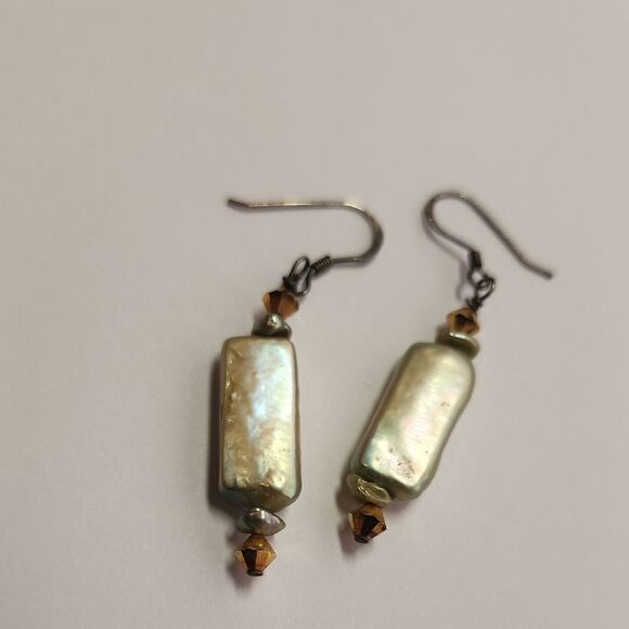 Sterling Silver Green Pearl Earrings - Picture 1 of 3